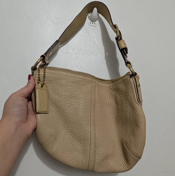Coach Beige Leather Shoulder Bag - Picture 5 of 6